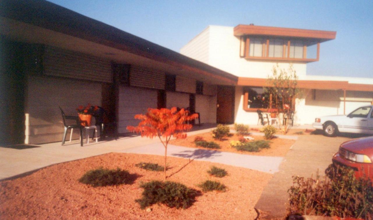 The Usonian Inn Llc Spring Green Exterior photo